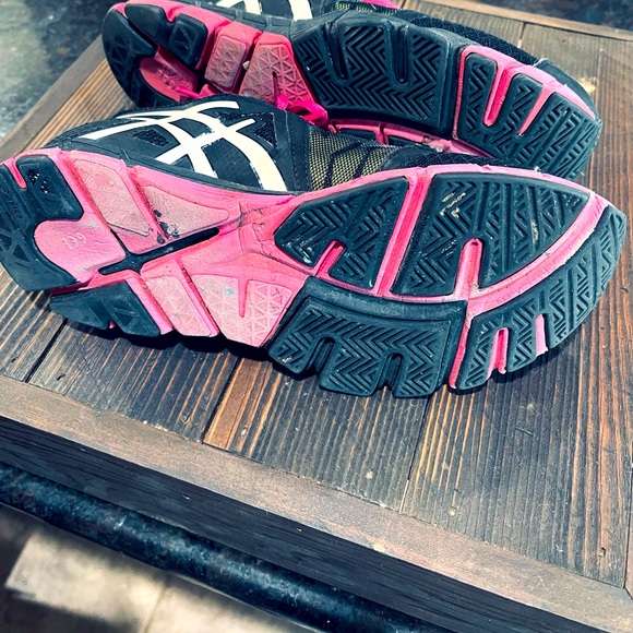 ASICS - Picture 2 of 2